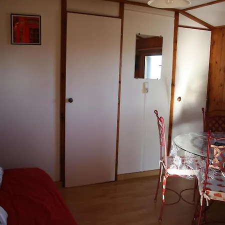 Bed & Breakfast Domaine Du Serre D'avene 4*